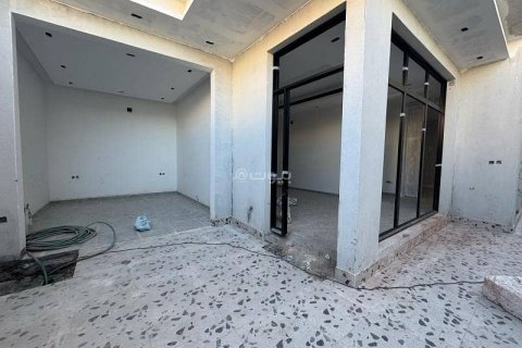 Villa de 5 dormitorios en Riyadh, Saudi Arabia No. 61578 6