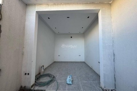 Villa de 5 dormitorios en Riyadh, Saudi Arabia No. 61578 5