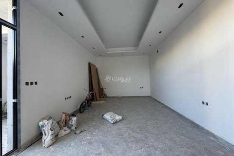 Villa de 5 dormitorios en Riyadh, Saudi Arabia No. 61578 8