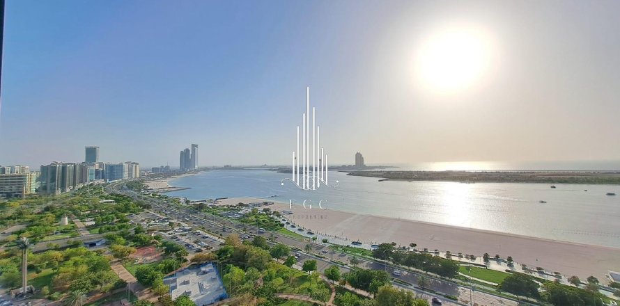 Appartement de 3 chambres à Corniche Road, UAE No. 24626