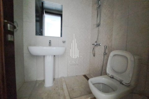 3 bedrooms Villa in Airport Road, UAE No. 24623 18