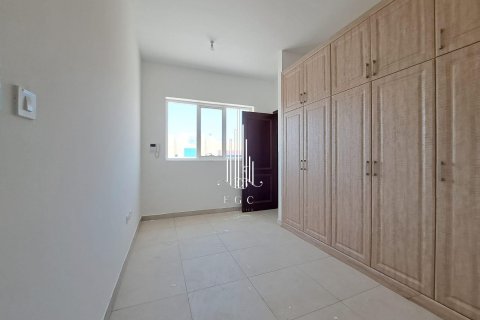 3 bedrooms Villa in Airport Road, UAE No. 24623 11