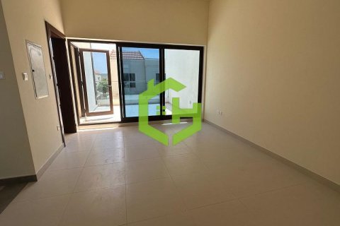 Townhouse de 3 dormitorios en District 11, UAE No. 22608
