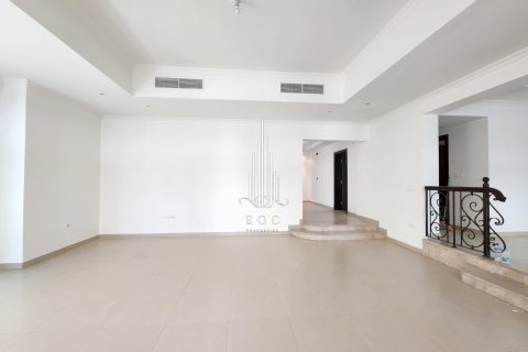 5 bedrooms Villa in Al Maqtaa, UAE No. 19708 17