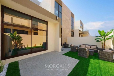 4 bedrooms Villa in District 11, UAE No. 81733