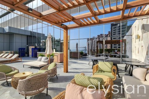 Studio Apartment in The Palm Tower, UAE No. 64763