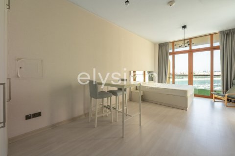 Studio Apartment in Palm Views, UAE No. 64748 4
