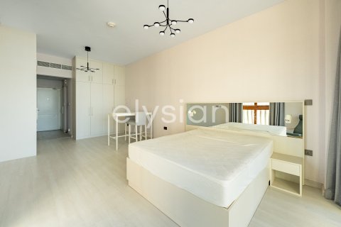 Studio Apartment in Palm Views, UAE No. 64748 3