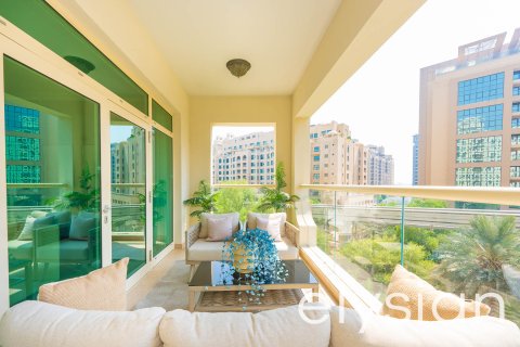Appartement de 2 chambres à Shoreline Apartments, UAE No. 64750 3