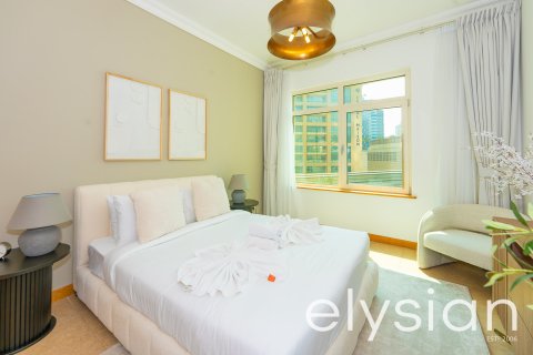 Appartement de 2 chambres à Shoreline Apartments, UAE No. 64750 10
