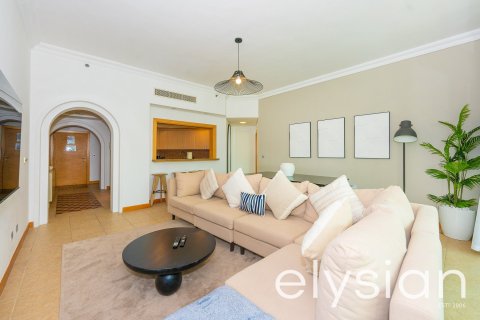 Appartement de 2 chambres à Shoreline Apartments, UAE No. 64750 4