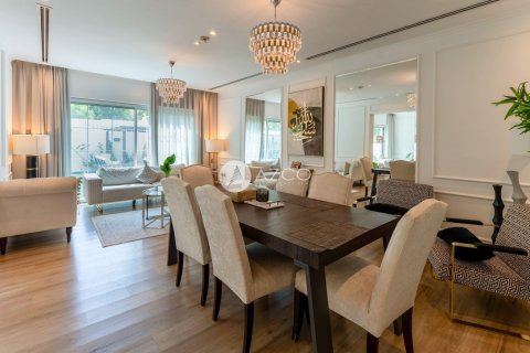 Вилла с 4 спальнями в Jumeirah Park, ОАЭ №101698 6