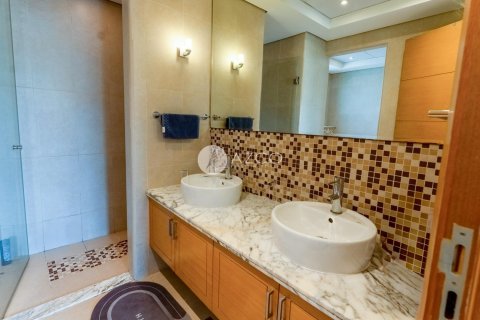 Вилла с 4 спальнями в Jumeirah Park, ОАЭ №101698 33