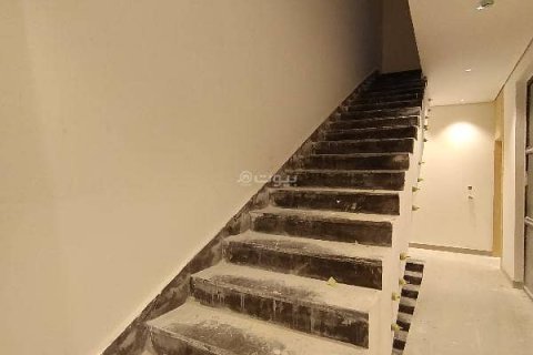 Villa de 3 dormitorios en Riyadh, Saudi Arabia No. 60098 15