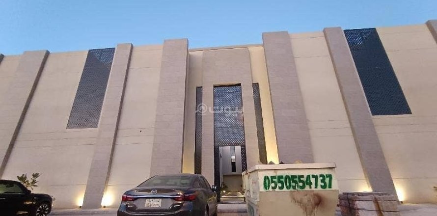 Villa de 3 dormitorios en Riyadh, Saudi Arabia No. 60098