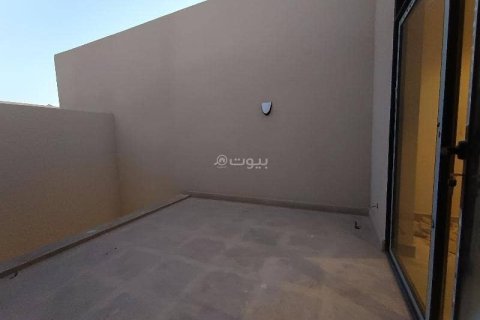 Villa de 3 dormitorios en Riyadh, Saudi Arabia No. 60098 17
