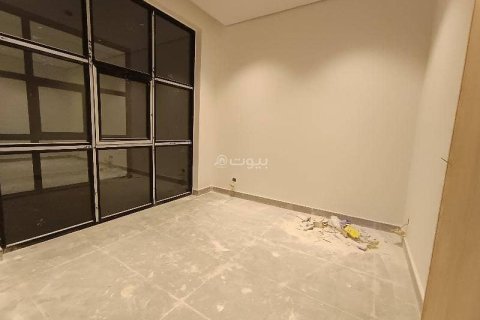 Villa de 3 dormitorios en Riyadh, Saudi Arabia No. 60098 12