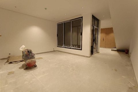 Villa de 3 dormitorios en Riyadh, Saudi Arabia No. 60098 5