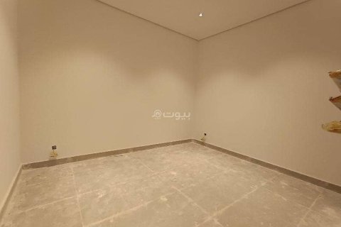 Villa de 3 dormitorios en Riyadh, Saudi Arabia No. 60098 14