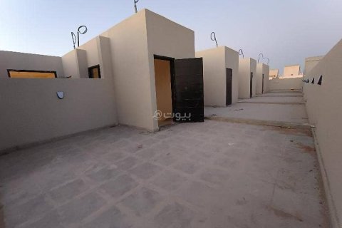 Villa de 3 dormitorios en Riyadh, Saudi Arabia No. 60098 16