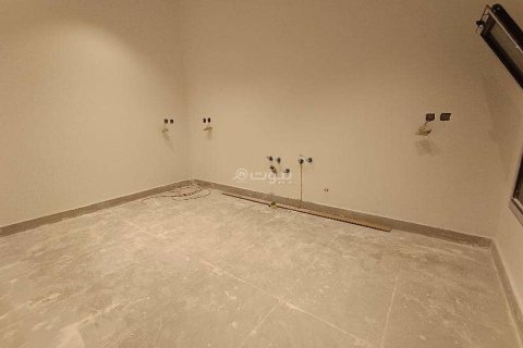 Villa de 3 dormitorios en Riyadh, Saudi Arabia No. 60098 8