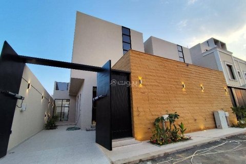 4 bedrooms Villa in Riyadh, Saudi Arabia No. 60100