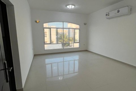 Villa Jumelée de 5 chambres à Bawshar, Oman No. 54750 11