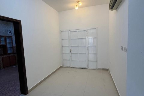 Villa Jumelée de 5 chambres à Bawshar, Oman No. 54750 3