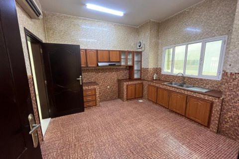 Villa Jumelée de 5 chambres à Bawshar, Oman No. 54750 10