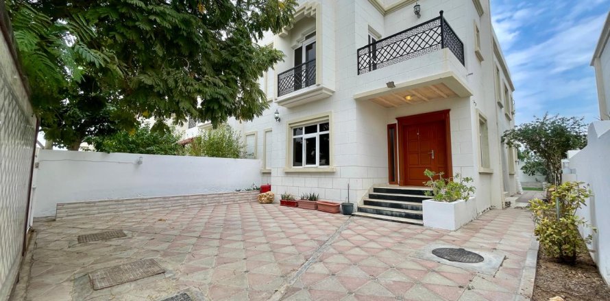 Villa Jumelée de 4 chambres à As Sib, Oman No. 54726