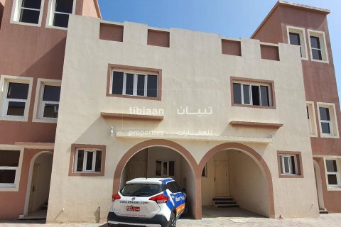 4 bedrooms Townhouse in As Sib, Oman No. 53884 3