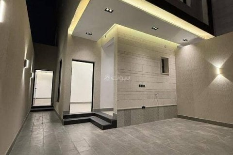 3 bedrooms Apartment in Riyadh, Saudi Arabia No. 61618