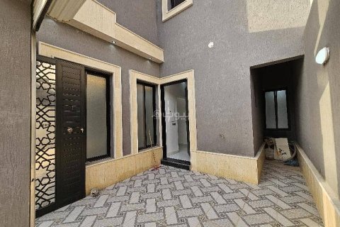 Villa de 6 dormitorios en Riyadh, Saudi Arabia No. 61622 3