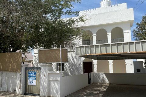 4 bedrooms Townhouse in Muscat, Oman No. 54878