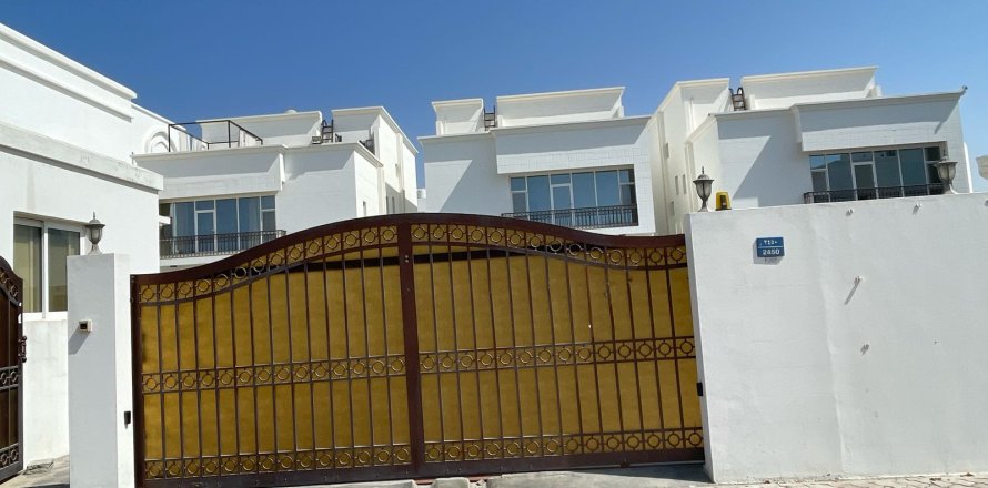 Villa de 6 chambres à Muscat, Oman No. 54879