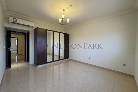 Villa de 4 dormitorios en Doha, Qatar No. 57976 5