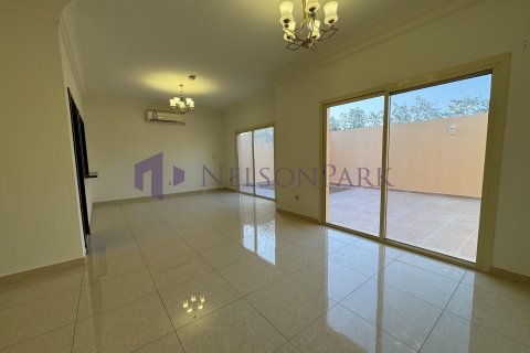 4 bedrooms Villa in Doha, Qatar No. 57976
