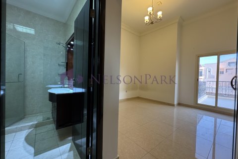 Villa de 4 dormitorios en Doha, Qatar No. 57976 13