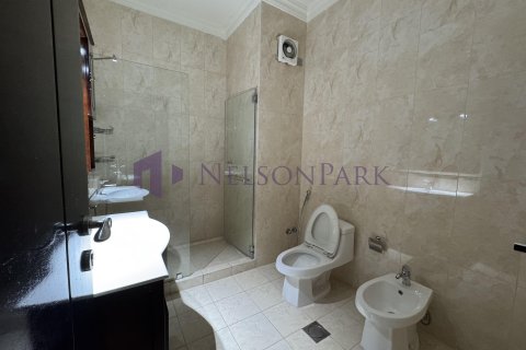 Villa de 4 dormitorios en Doha, Qatar No. 57976 17