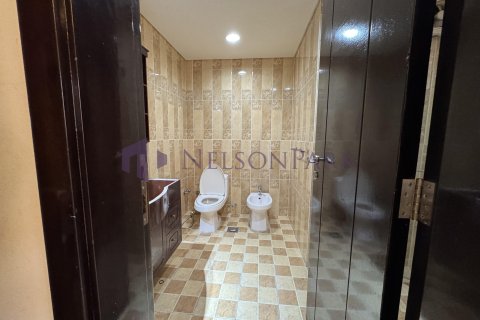 Villa de 4 dormitorios en Doha, Qatar No. 57976 16