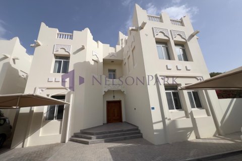 4 غرف نوم فيلا في الدوحة, Qatar رقم 57973