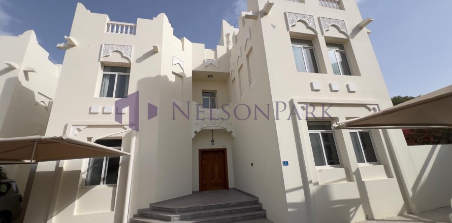 4 غرف نوم فيلا في الدوحة, Qatar رقم 57973
