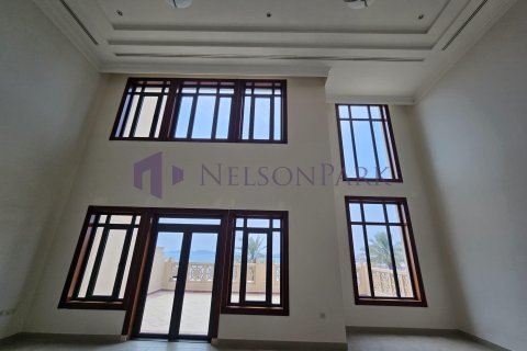 Duplex de 4 dormitorios en Doha, Qatar No. 56862 6