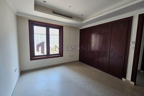 Duplex de 4 dormitorios en Doha, Qatar No. 56862 11