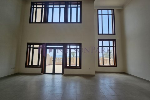 Duplex de 4 dormitorios en Doha, Qatar No. 56862 4