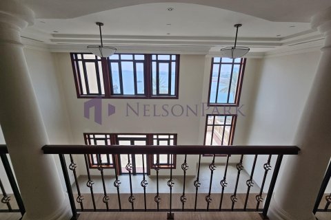 Duplex de 4 dormitorios en Doha, Qatar No. 56862 12