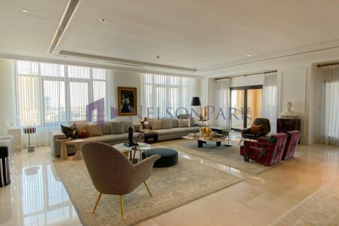 4 bedrooms Penthouse in Doha, Qatar No. 56849 6