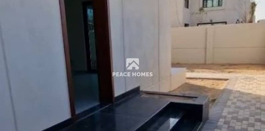 3 bedrooms Villa in Al Rahmaniya, UAE No. 10798
