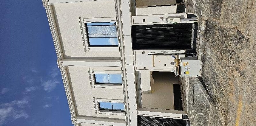 5 bedrooms Apartment in Riyadh, Saudi Arabia No. 60417