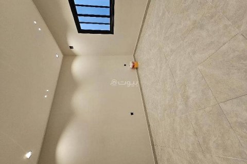 5 bedrooms Apartment in Riyadh, Saudi Arabia No. 60417 11